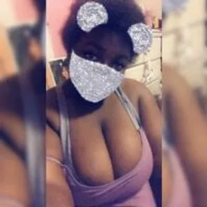 sexyThicc95 from stripchat