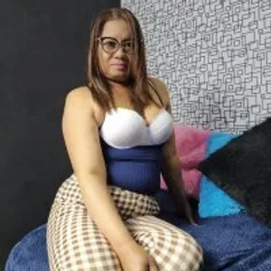 SweetMommy_ from stripchat