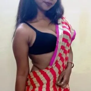 INDIANN_CARESSAA from stripchat