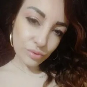 CrazyWife21 from stripchat