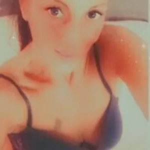 cannellehot from stripchat