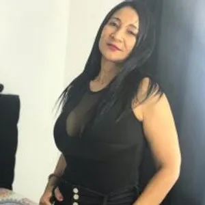 veronicaramirezxox from stripchat