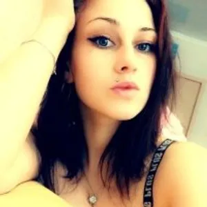 Alina_Wild from stripchat