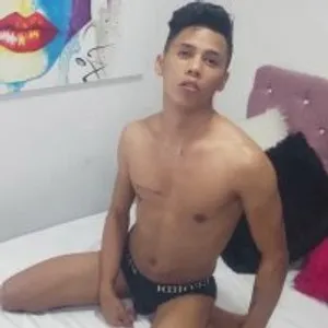 Alejandro_Brown from stripchat