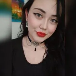sweethinatax from stripchat