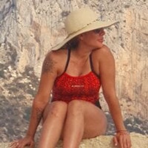 stripchat alise_MULTIVIEW_parker webcam profile pic via bestlivesexchat.com