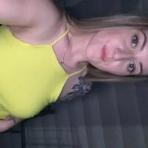 rosemariefine from stripchat