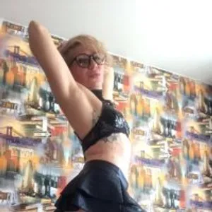 CrystalKamila from stripchat