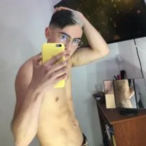 ethan_sexy from stripchat