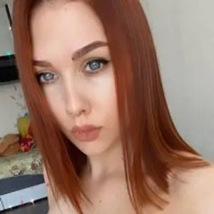 AlexxxaFoxy from stripchat