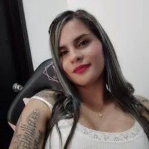 mariana2727 from stripchat