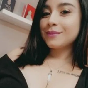 Valeriesaenzz from stripchat