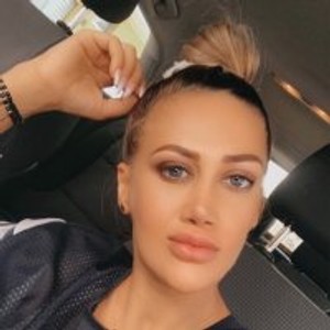 1HotGiulia's profile picture