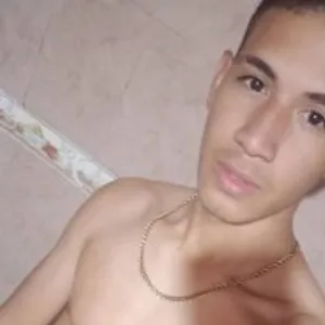 Zeus_Moans from stripchat