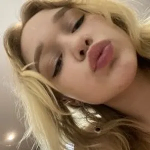 NikolettaShea from stripchat