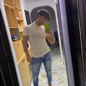 AlexRivera6 from stripchat