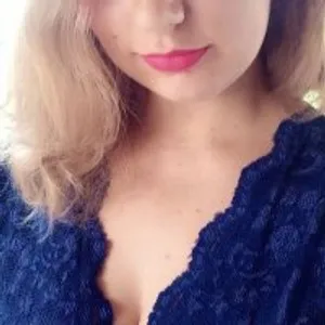 FoxyBitch_ from stripchat