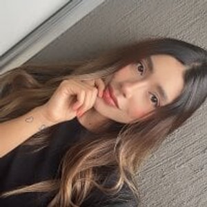 Camgirl is actually offline