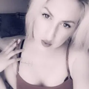 rebeikolove from stripchat