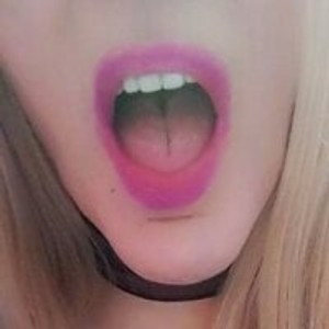 livesex.fan MercedesBends livesex profile in trans cams