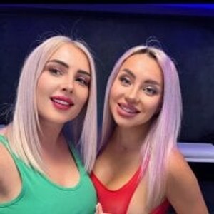 coupleslivesex.com BlondeBabes livesex profile in office cams