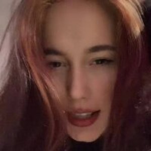 Camgirl is actually offline