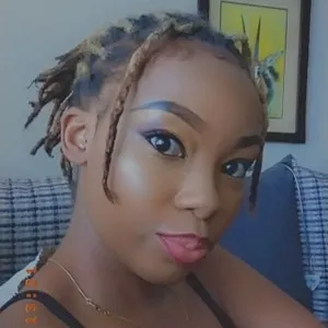 black_goldie from stripchat