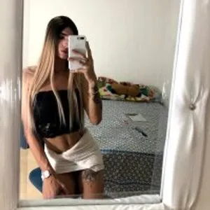 xxxlatinkloexxx from stripchat