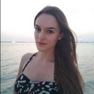 girlsupnorth.com Tinaa21 livesex profile in young cams