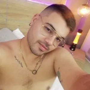 HarryMiclance from stripchat
