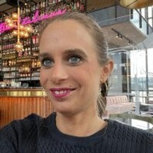 LadyChantale webcam profile - German