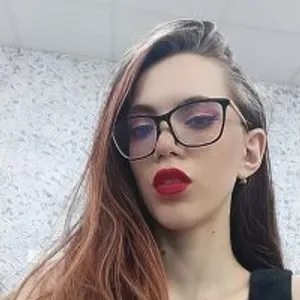 SarraLoran from stripchat