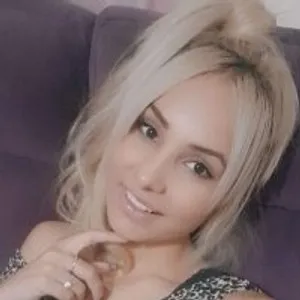 isabellaxxxxx from stripchat