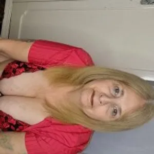 Saucyred1 from stripchat