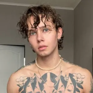 curly__justin from stripchat