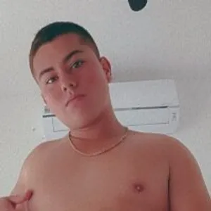 Chris_Boy19 from stripchat