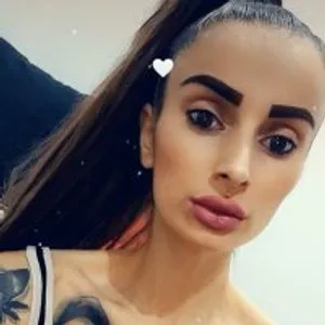 QueenOfTheSquirt from stripchat