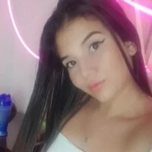 Laura-Samanta from stripchat