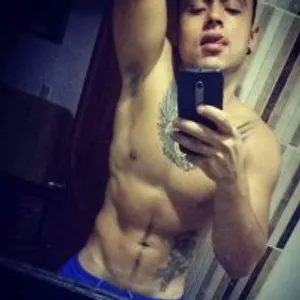 XANDERSEXYHOT from stripchat