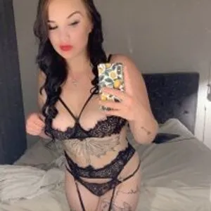 curveyfine from stripchat