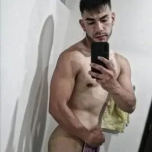 andyrayy from stripchat