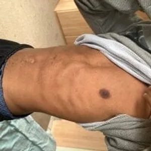 BlackPapi200 from stripchat
