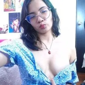 Apriil_moon20 from stripchat