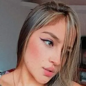 Julieta-X from stripchat