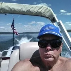 motorboater70- from stripchat