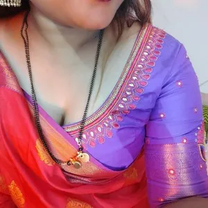 Divya_Housewife from stripchat