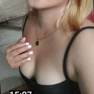 squatsquirt from stripchat