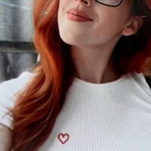 sweetyredhead from stripchat