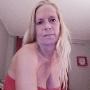 MISSLOTUS75 webcam profile - Dutch