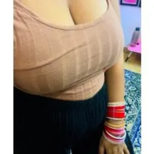 Noor_Kaur from stripchat